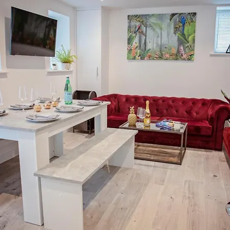 Apartment The Dragon's Den *
