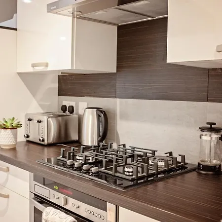 The Dragon's Den Apartment